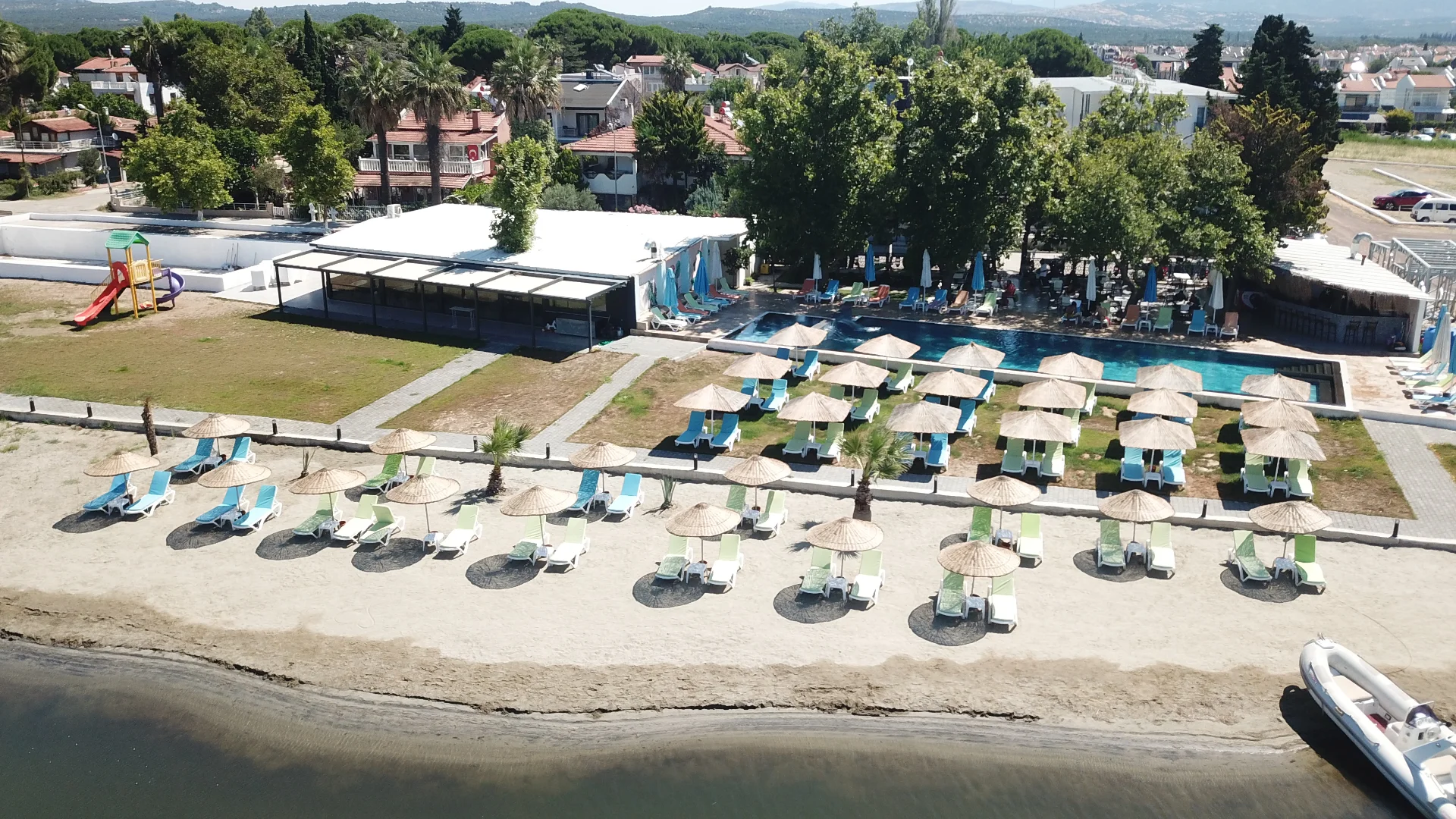 AYVALIK 10 KM SARIMSAKLI 5 KM UZAKLIKTA